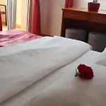 Mano